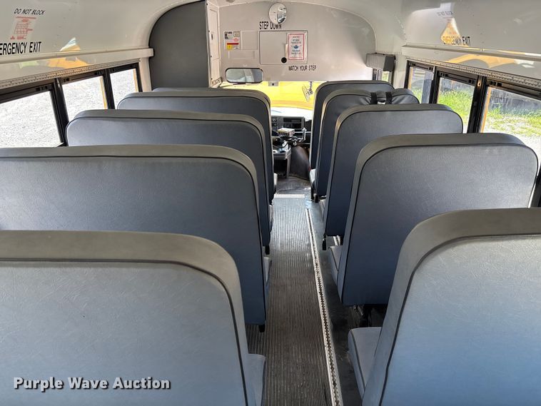 image for item FC5883 2010 Chevrolet Express 3500 school bus