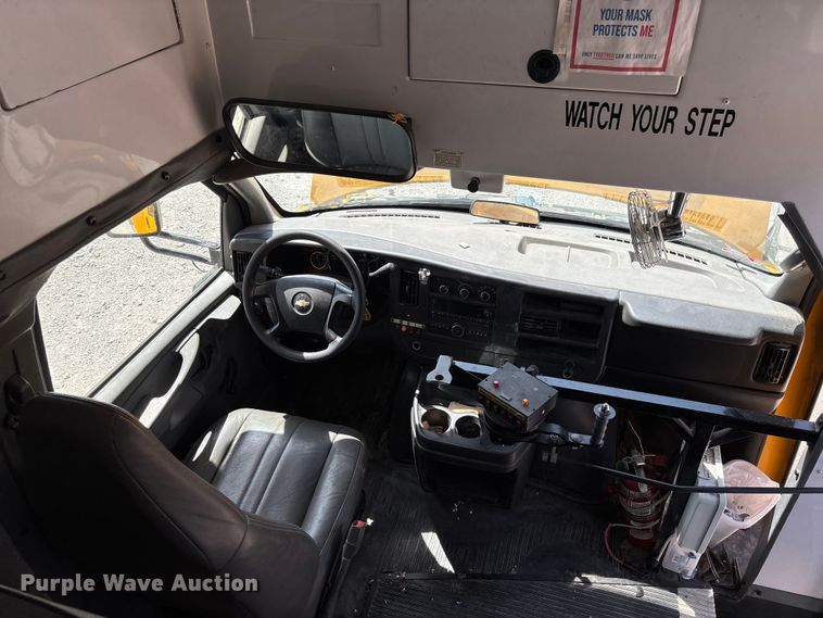 image for item FC5883 2010 Chevrolet Express 3500 school bus