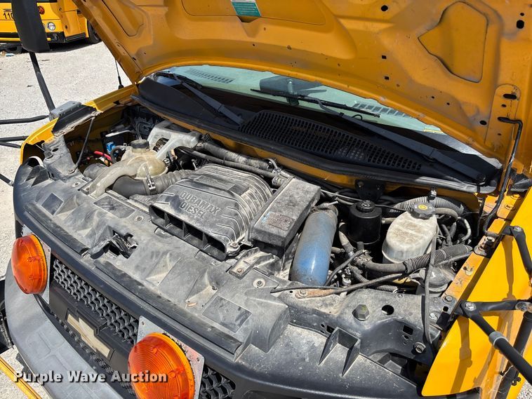 image for item FC5883 2010 Chevrolet Express 3500 school bus