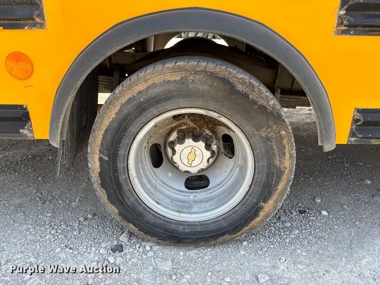 image for item FC5883 2010 Chevrolet Express 3500 school bus