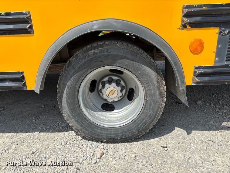 image for item FC5883 2010 Chevrolet Express 3500 school bus