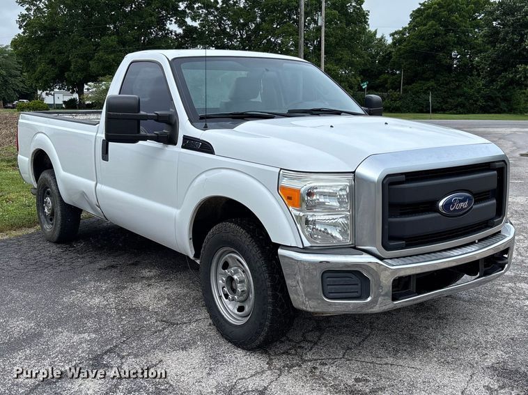 image for item FC5921 2016 Ford F250 Super Duty XL pickup truck