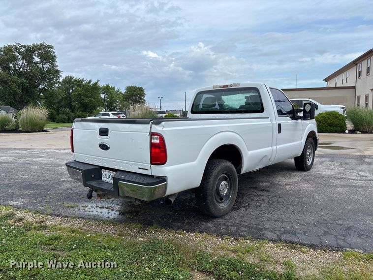 image for item FC5921 2016 Ford F250 Super Duty XL pickup truck