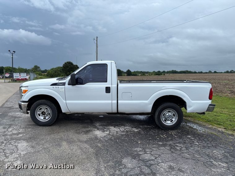 image for item FC5921 2016 Ford F250 Super Duty XL pickup truck
