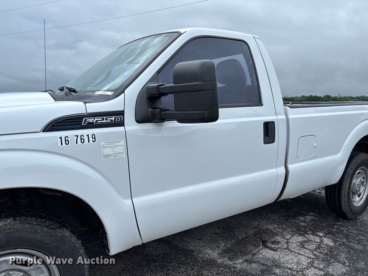 image for item FC5921 2016 Ford F250 Super Duty XL pickup truck