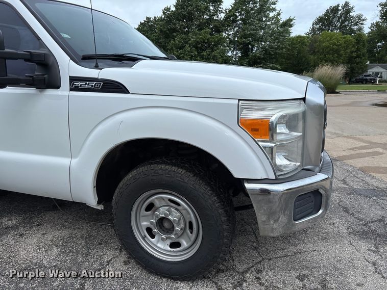 image for item FC5921 2016 Ford F250 Super Duty XL pickup truck