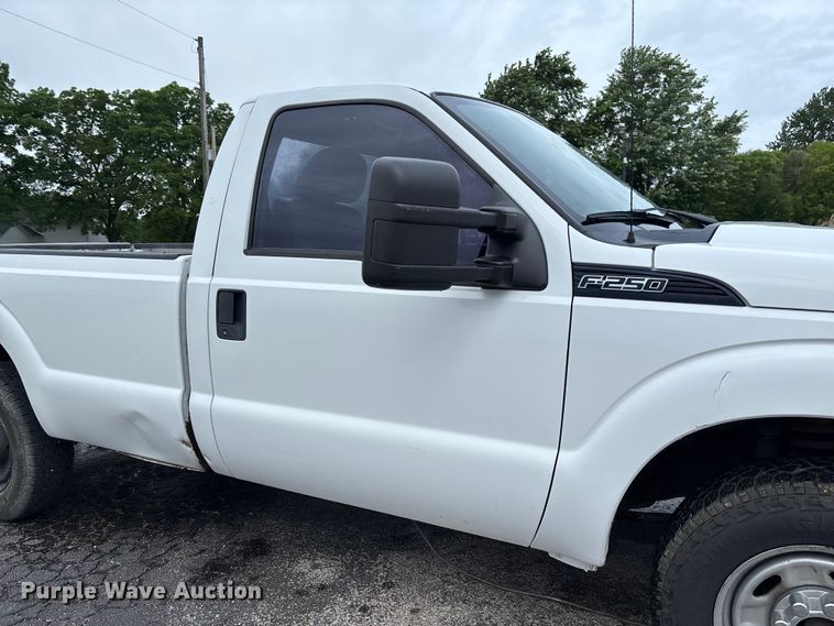 image for item FC5921 2016 Ford F250 Super Duty XL pickup truck