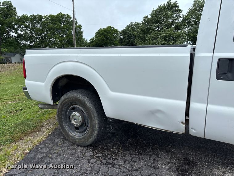 image for item FC5921 2016 Ford F250 Super Duty XL pickup truck