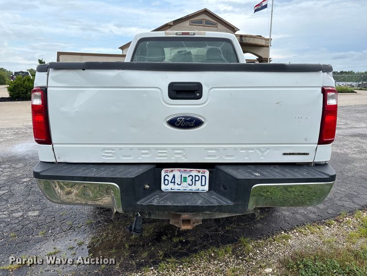 image for item FC5921 2016 Ford F250 Super Duty XL pickup truck