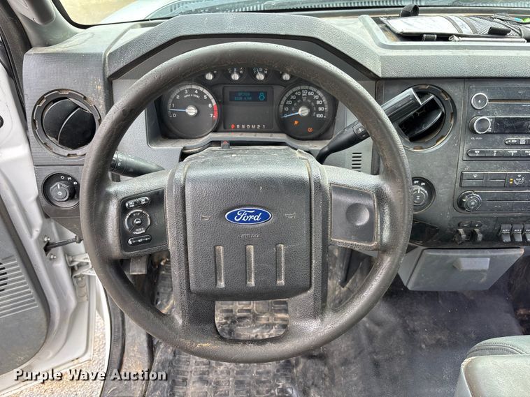 image for item FC5921 2016 Ford F250 Super Duty XL pickup truck