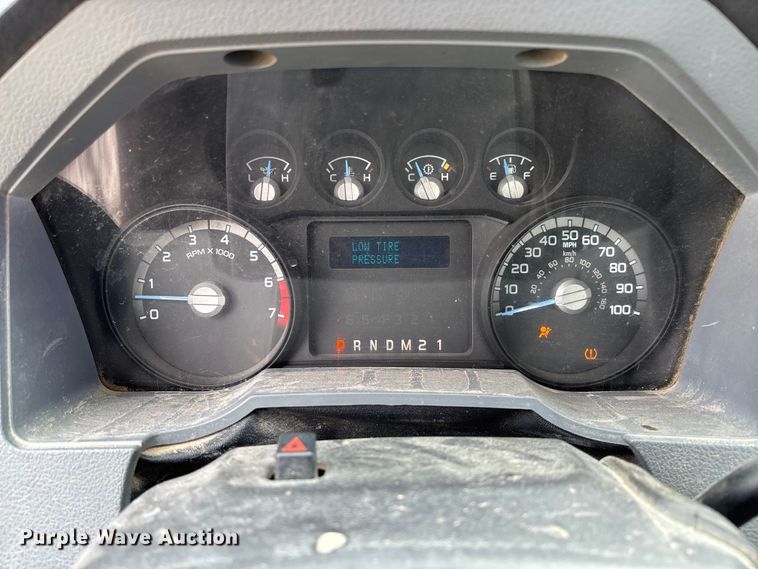image for item FC5921 2016 Ford F250 Super Duty XL pickup truck