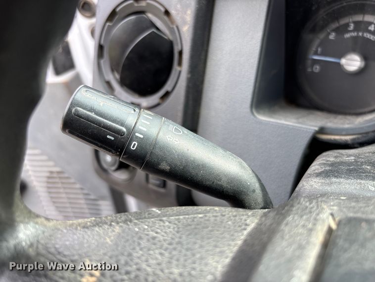 image for item FC5921 2016 Ford F250 Super Duty XL pickup truck