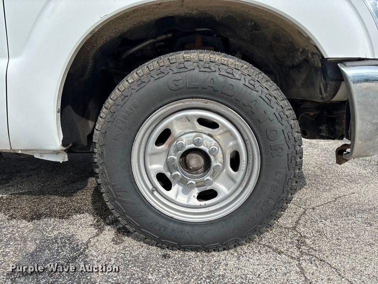 image for item FC5921 2016 Ford F250 Super Duty XL pickup truck