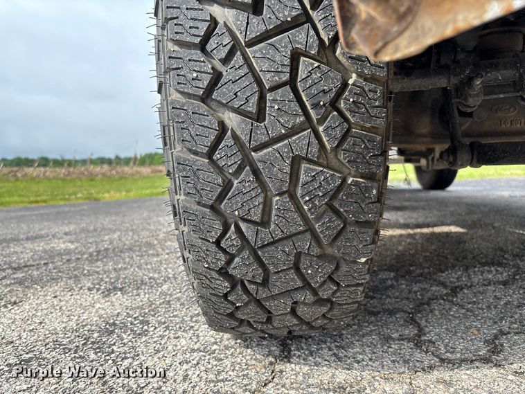image for item FC5921 2016 Ford F250 Super Duty XL pickup truck