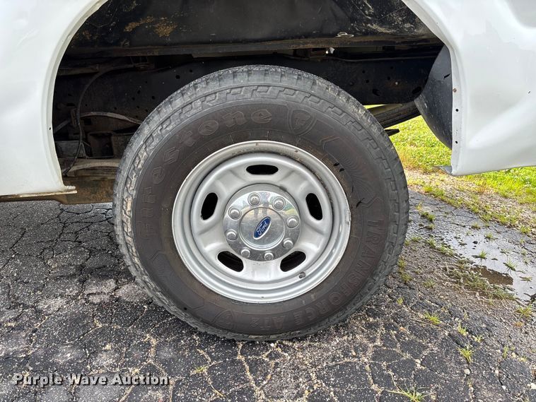 image for item FC5921 2016 Ford F250 Super Duty XL pickup truck