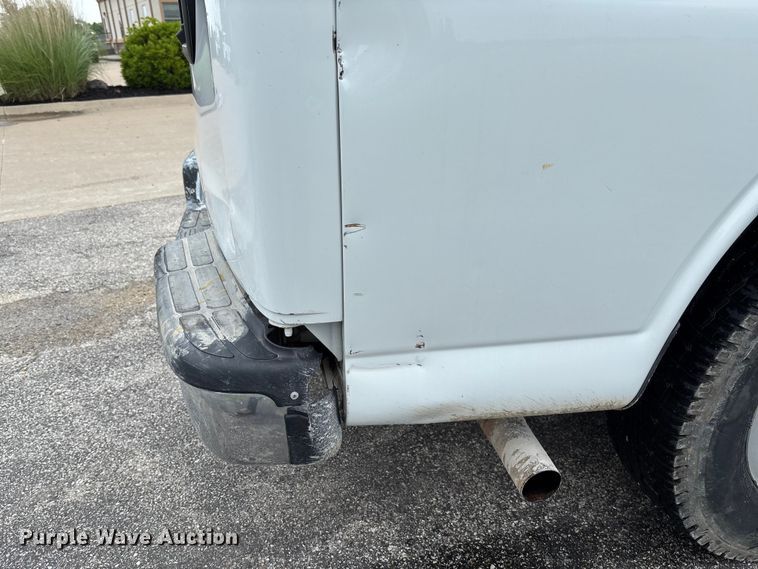 image for item FC5923 2017 Chevrolet Express LT3500 van