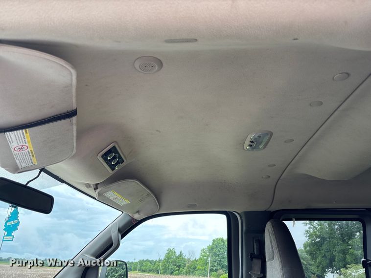 image for item FC5923 2017 Chevrolet Express LT3500 van