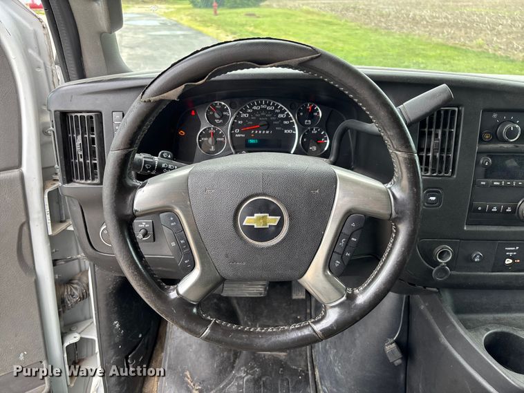 image for item FC5923 2017 Chevrolet Express LT3500 van