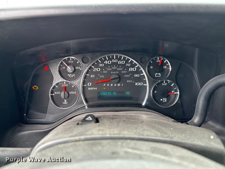 image for item FC5923 2017 Chevrolet Express LT3500 van