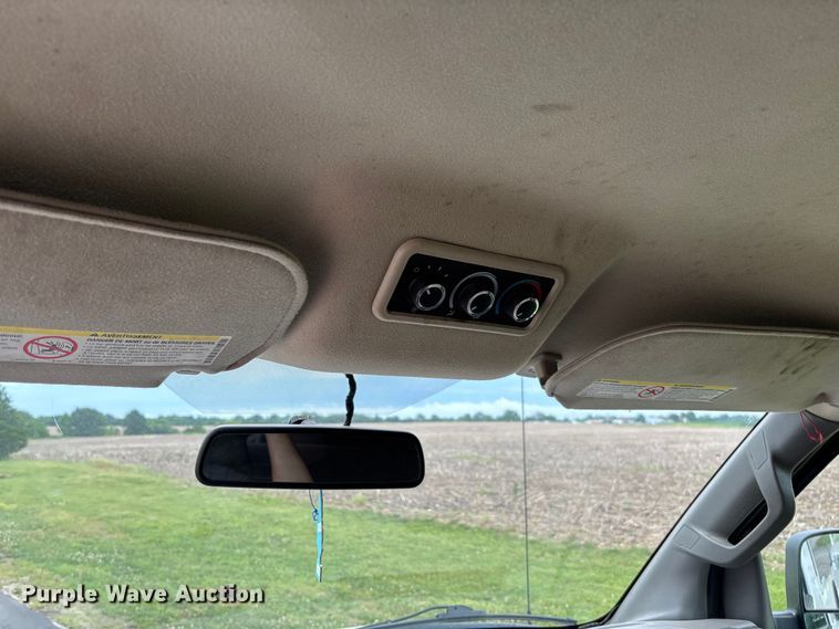 image for item FC5923 2017 Chevrolet Express LT3500 van