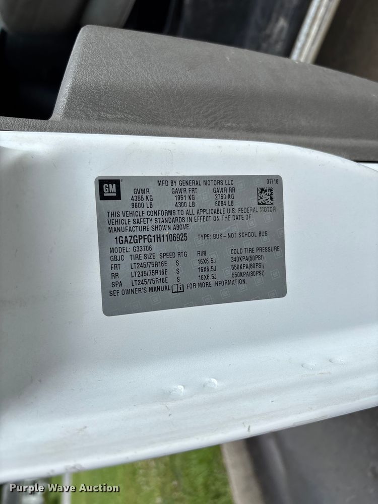 image for item FC5923 2017 Chevrolet Express LT3500 van