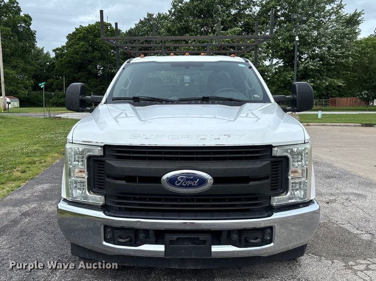 image for item FC5924 2017 Ford F350 Super Duty XL Ext. Cab flatbed pickup truck
