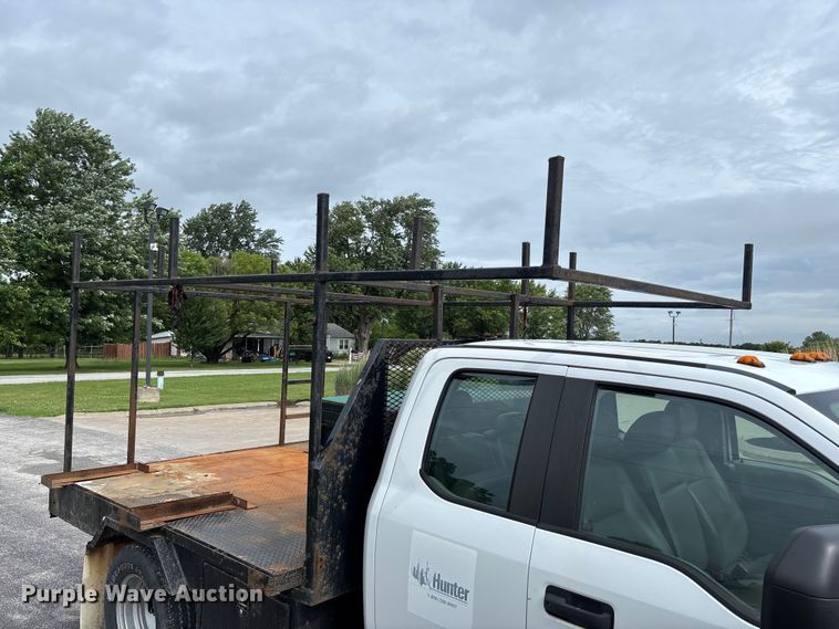 image for item FC5924 2017 Ford F350 Super Duty XL Ext. Cab flatbed pickup truck