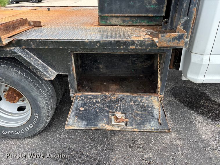 image for item FC5924 2017 Ford F350 Super Duty XL Ext. Cab flatbed pickup truck