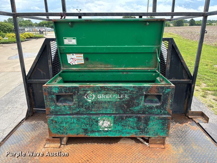 image for item FC5924 2017 Ford F350 Super Duty XL Ext. Cab flatbed pickup truck