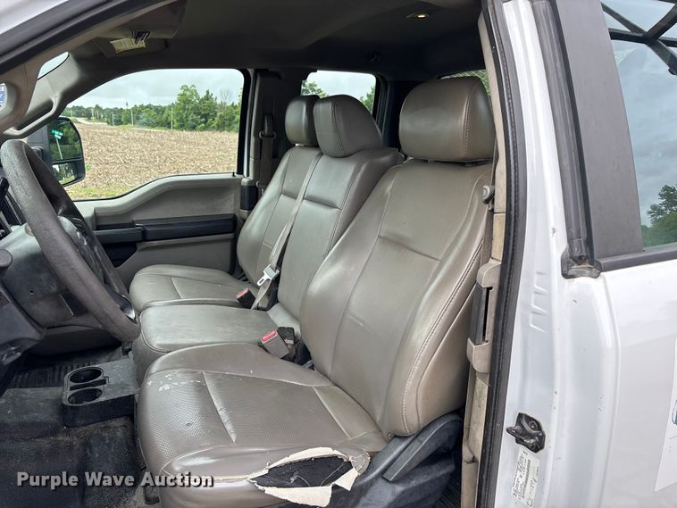 image for item FC5924 2017 Ford F350 Super Duty XL Ext. Cab flatbed pickup truck