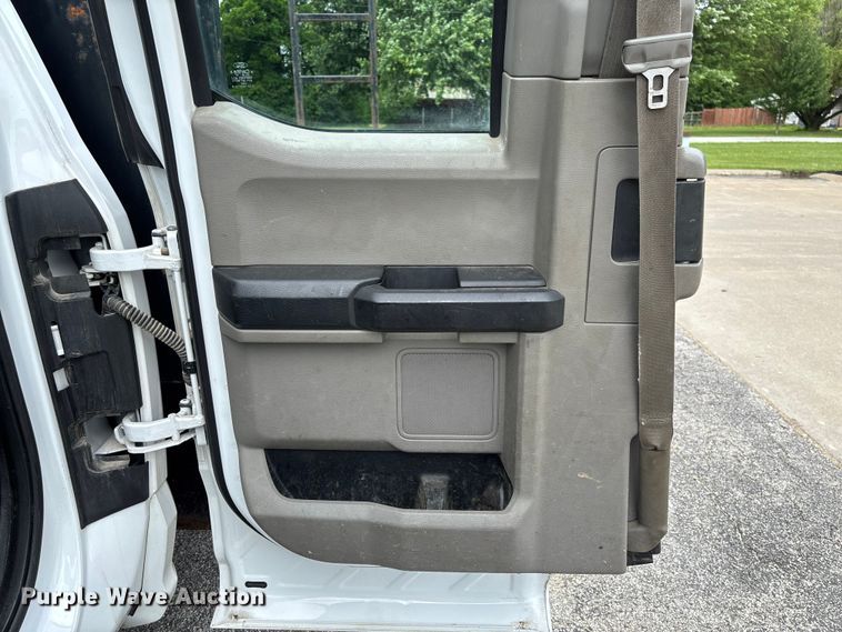 image for item FC5924 2017 Ford F350 Super Duty XL Ext. Cab flatbed pickup truck