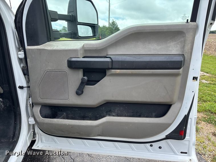 image for item FC5924 2017 Ford F350 Super Duty XL Ext. Cab flatbed pickup truck