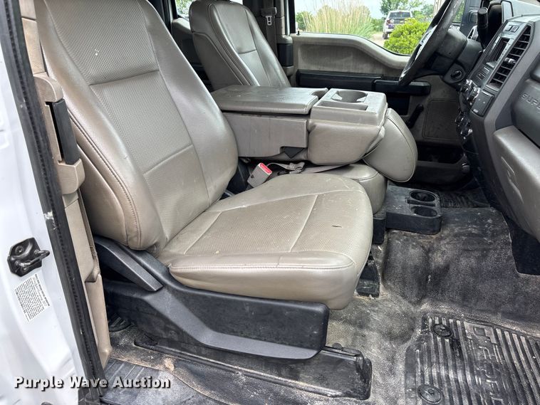 image for item FC5924 2017 Ford F350 Super Duty XL Ext. Cab flatbed pickup truck