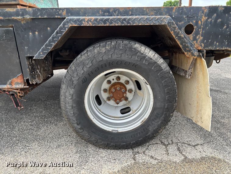 image for item FC5924 2017 Ford F350 Super Duty XL Ext. Cab flatbed pickup truck