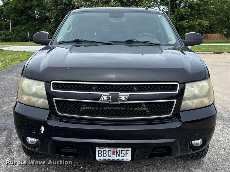image for item FC5925 2009 Chevrolet Suburban SUV