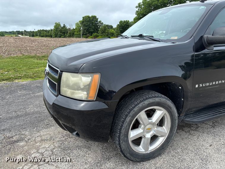 image for item FC5925 2009 Chevrolet Suburban SUV