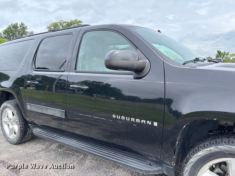 image for item FC5925 2009 Chevrolet Suburban SUV