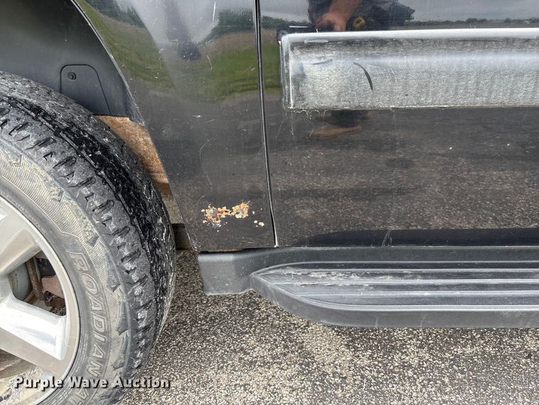image for item FC5925 2009 Chevrolet Suburban SUV