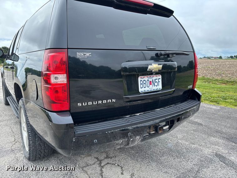 image for item FC5925 2009 Chevrolet Suburban SUV