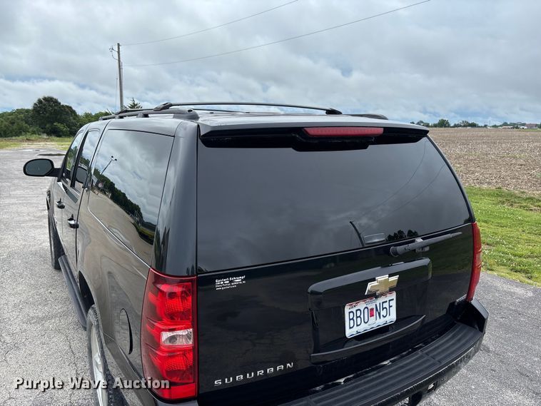 image for item FC5925 2009 Chevrolet Suburban SUV