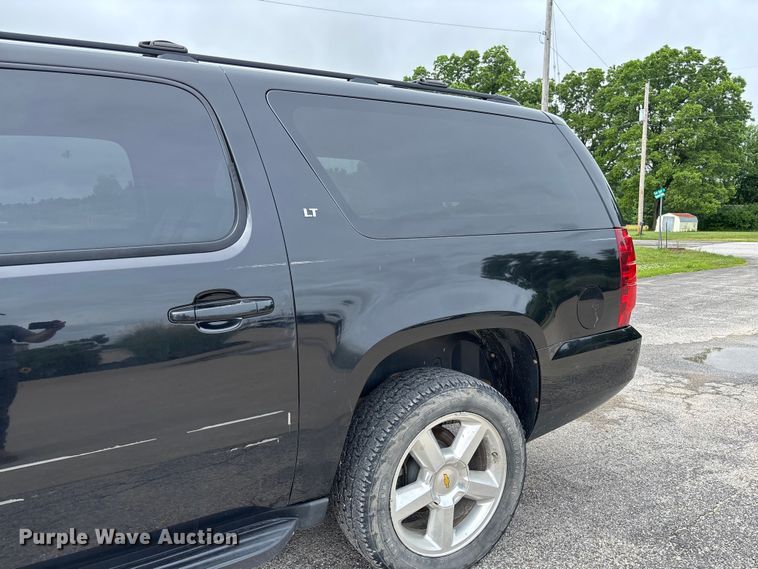 image for item FC5925 2009 Chevrolet Suburban SUV