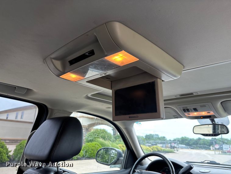 image for item FC5925 2009 Chevrolet Suburban SUV