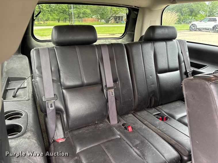 image for item FC5925 2009 Chevrolet Suburban SUV