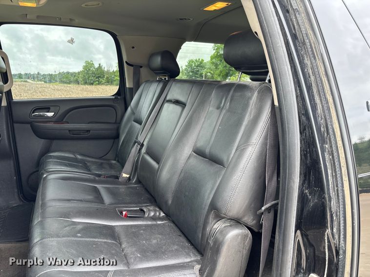 image for item FC5925 2009 Chevrolet Suburban SUV