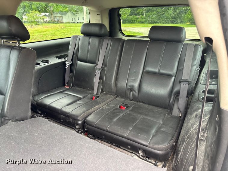 image for item FC5925 2009 Chevrolet Suburban SUV