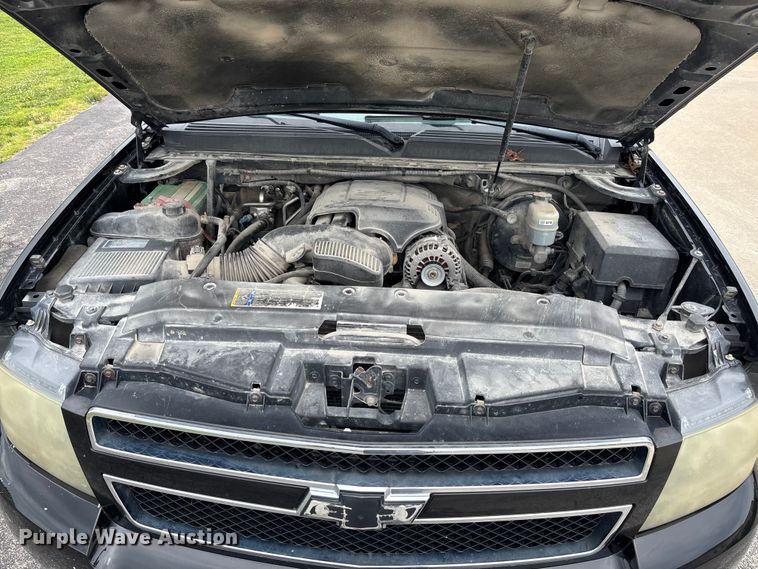 image for item FC5925 2009 Chevrolet Suburban SUV