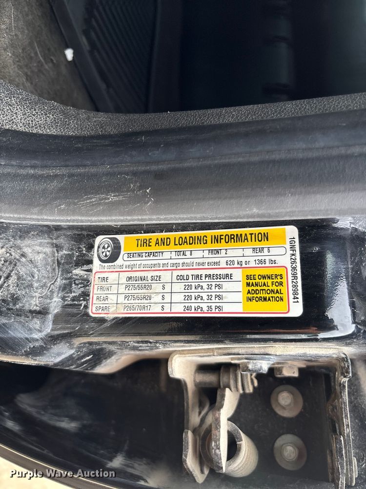 image for item FC5925 2009 Chevrolet Suburban SUV