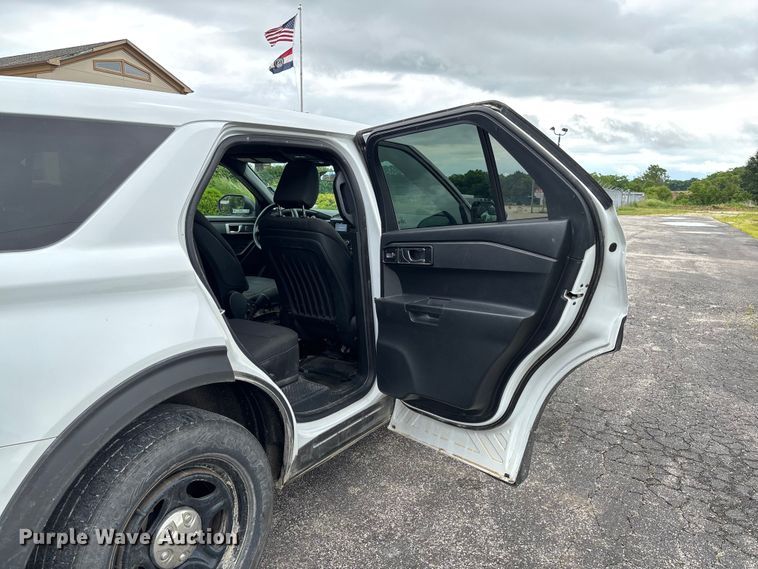 image for item FC5926 2020 Ford Explorer Police SUV