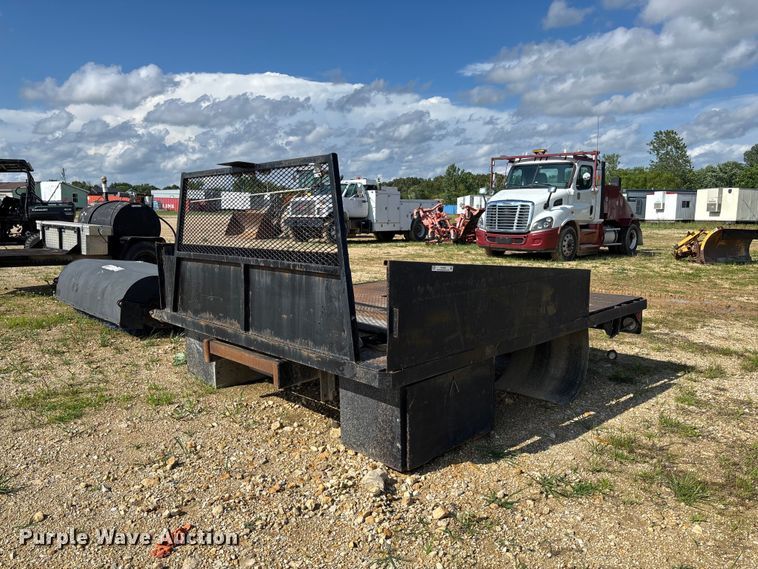 image for item FC5949 Flatbed pickup truck bed