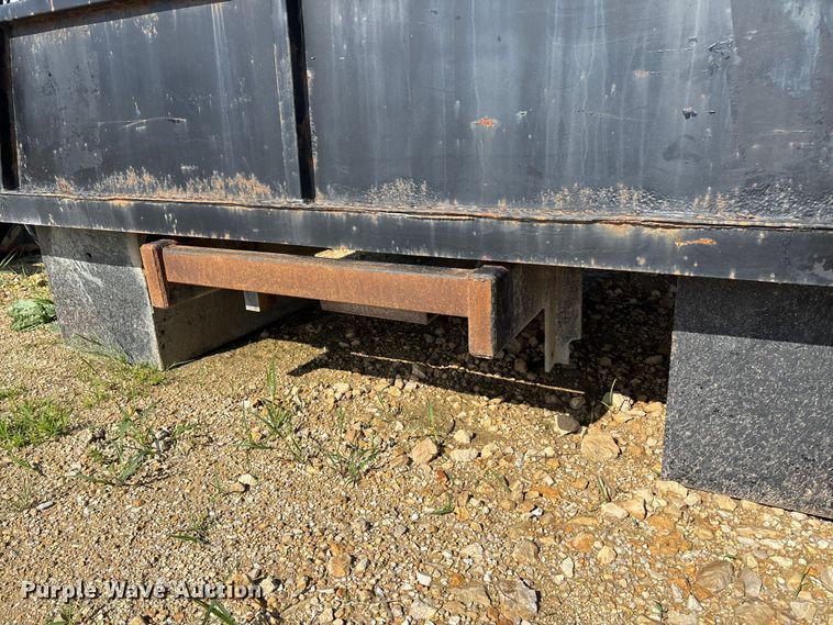 image for item FC5949 Flatbed pickup truck bed